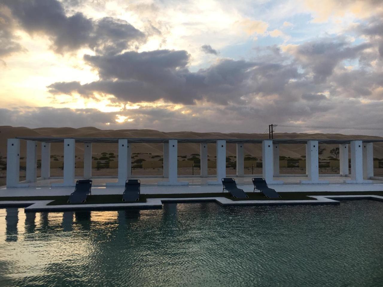 Hotel Golden Palm Oasis Fulayj al Masha'ikh Exterior foto